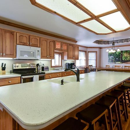 5 Bedroom Vacation Home Next To Silver Dollar City Branson Extérieur photo